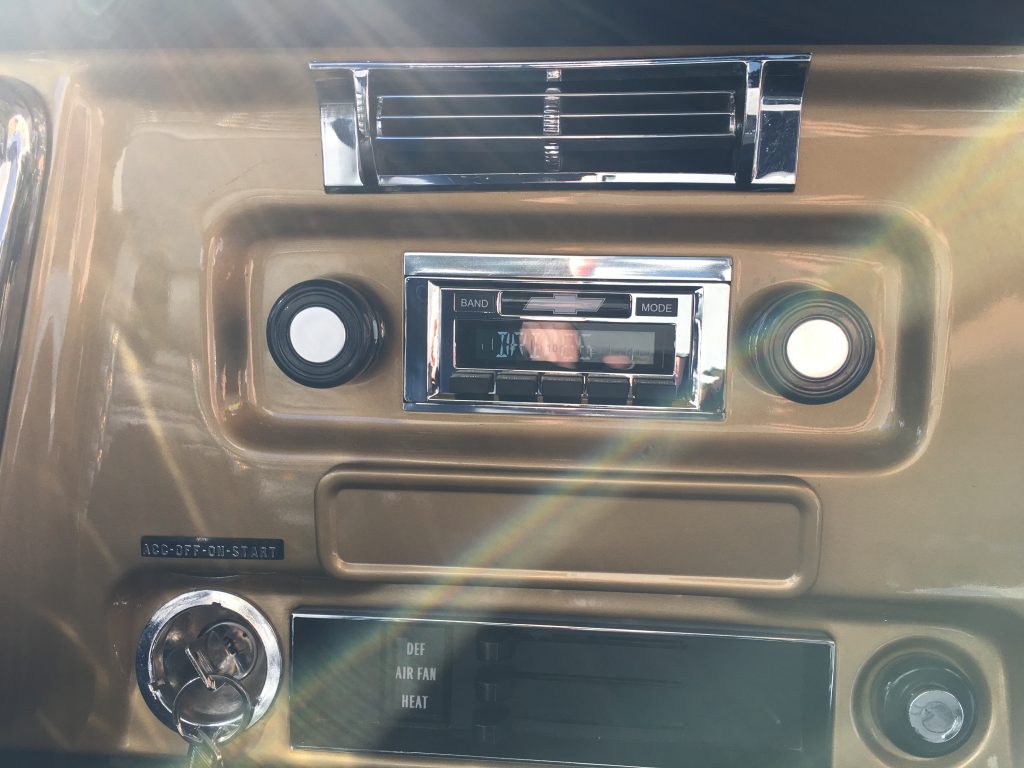 Classic Car Stereo installed